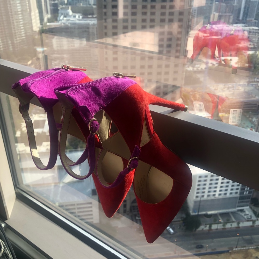 Jessica Simpson multi color pumps